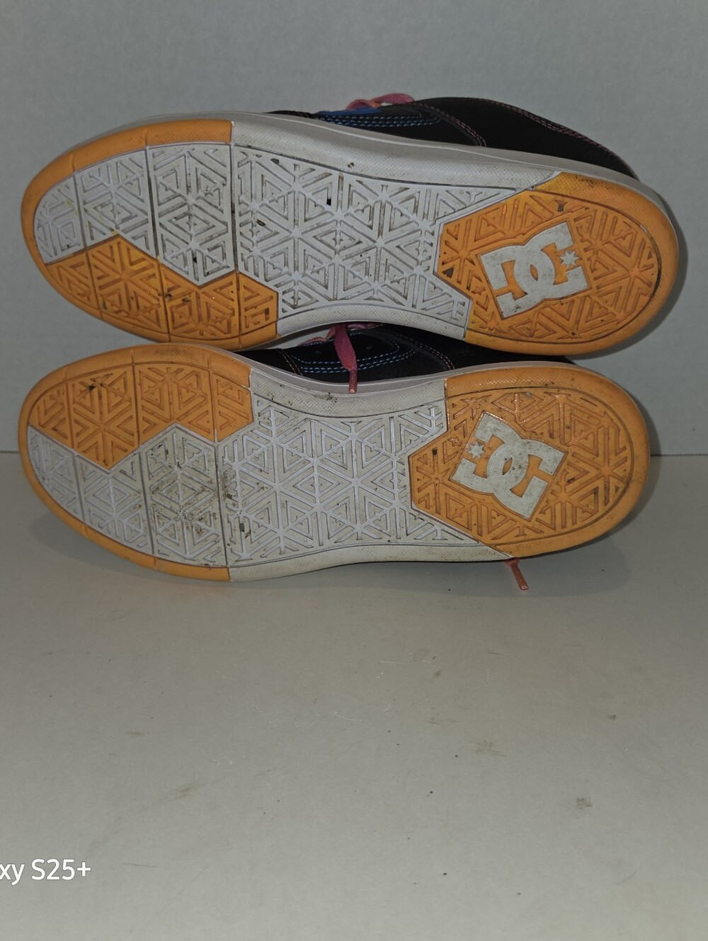 DC Shoes Cure Low sneakers Womens Size 9 - Picture 5 of 7